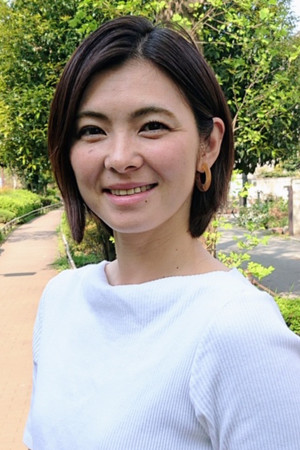 秋谷智子